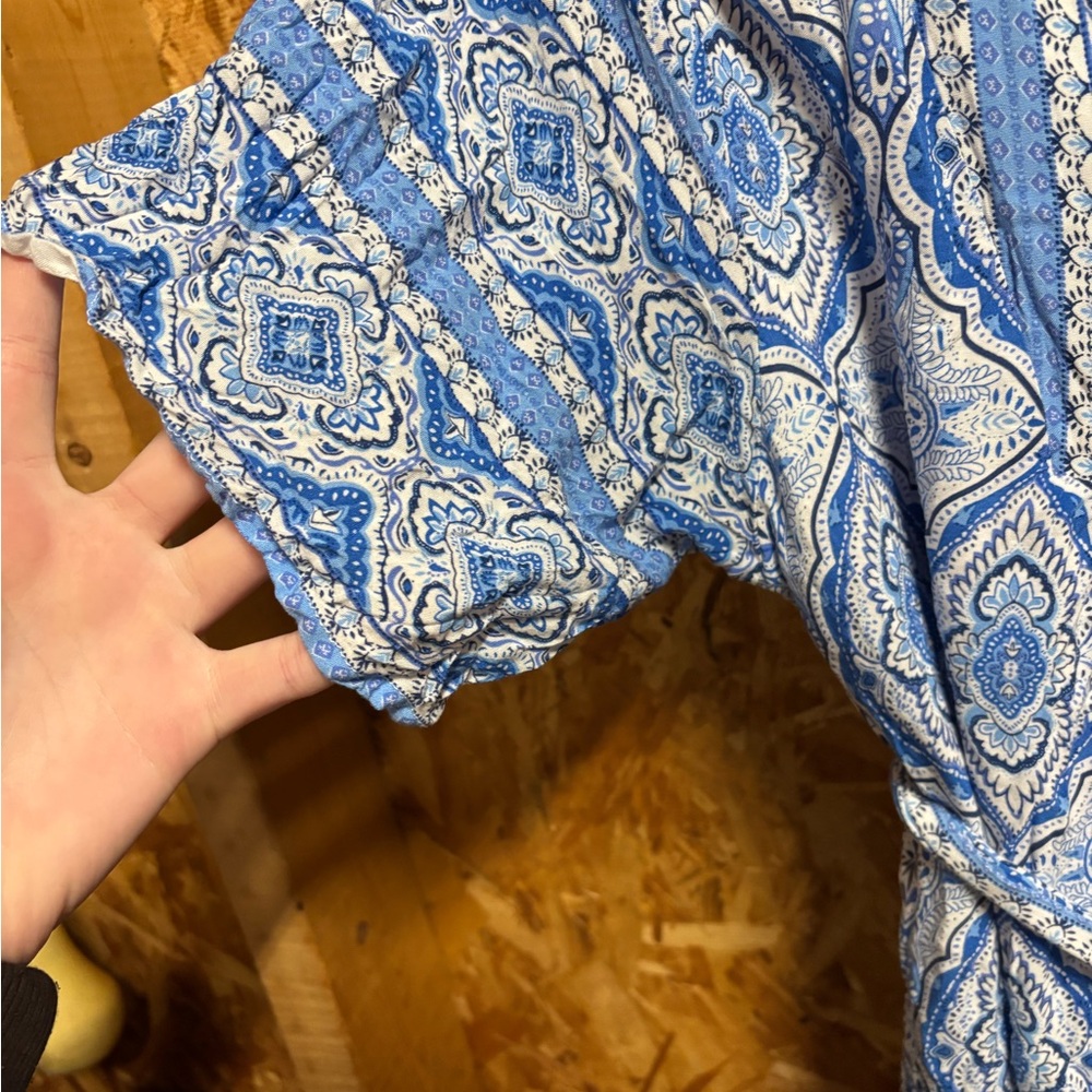 Sugarlips Blue and White V Neck Dress - Picture 5 of 10